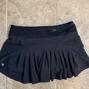 Black lululemon skirt